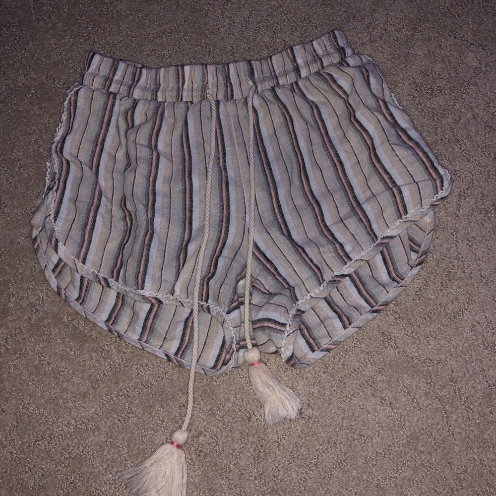 Striped casual shorts